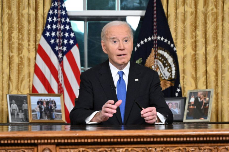Slovakia Compares Biden and Zelensky to "Dying Horses"