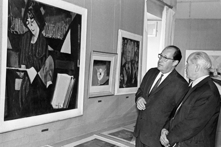 The Hero Didn't Get His Face Right Away: The Story of the Creation of a Collective Image of a Soviet Soldier