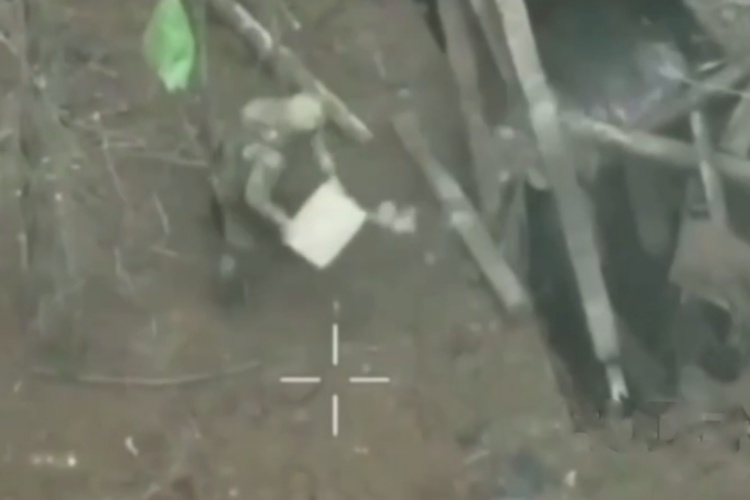 Russian Armed Forces soldiers captured a Ukrainian stronghold using a canister and a flamethrower drone