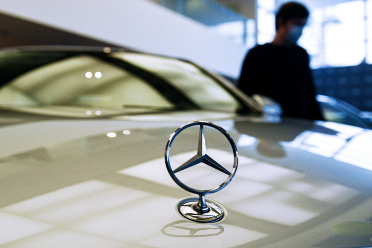 Which car brands are most at risk of price increases due to the increased recycling fee?